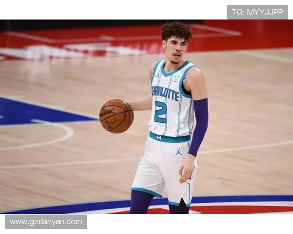 黄蜂队在2023年通过交易释放薪资空间为未来运作铺路